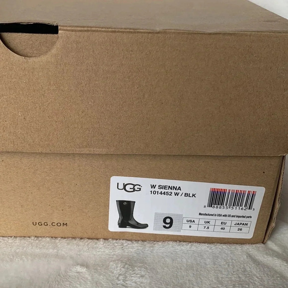 UGG Sienna Rain Boots - Picture 10 of 10